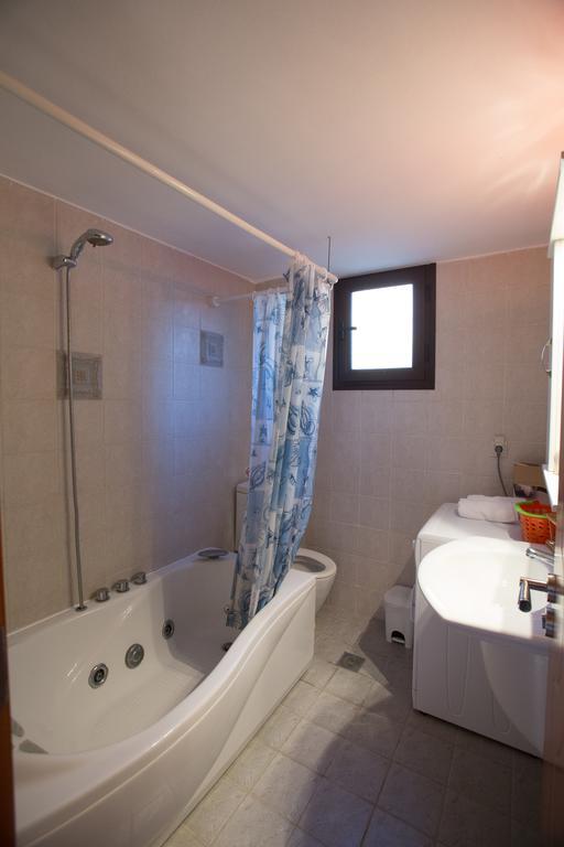 5 Stars Villas Свороната Екстериор снимка
