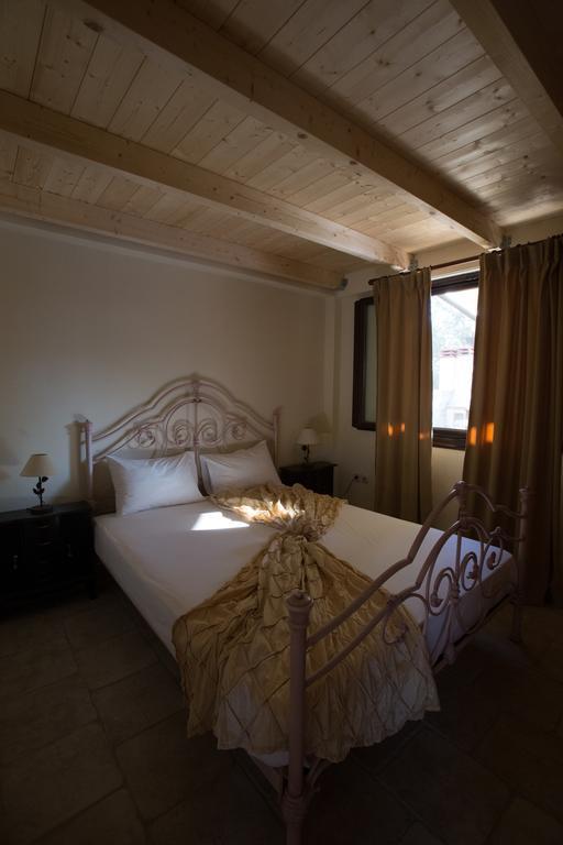 5 Stars Villas Свороната Екстериор снимка