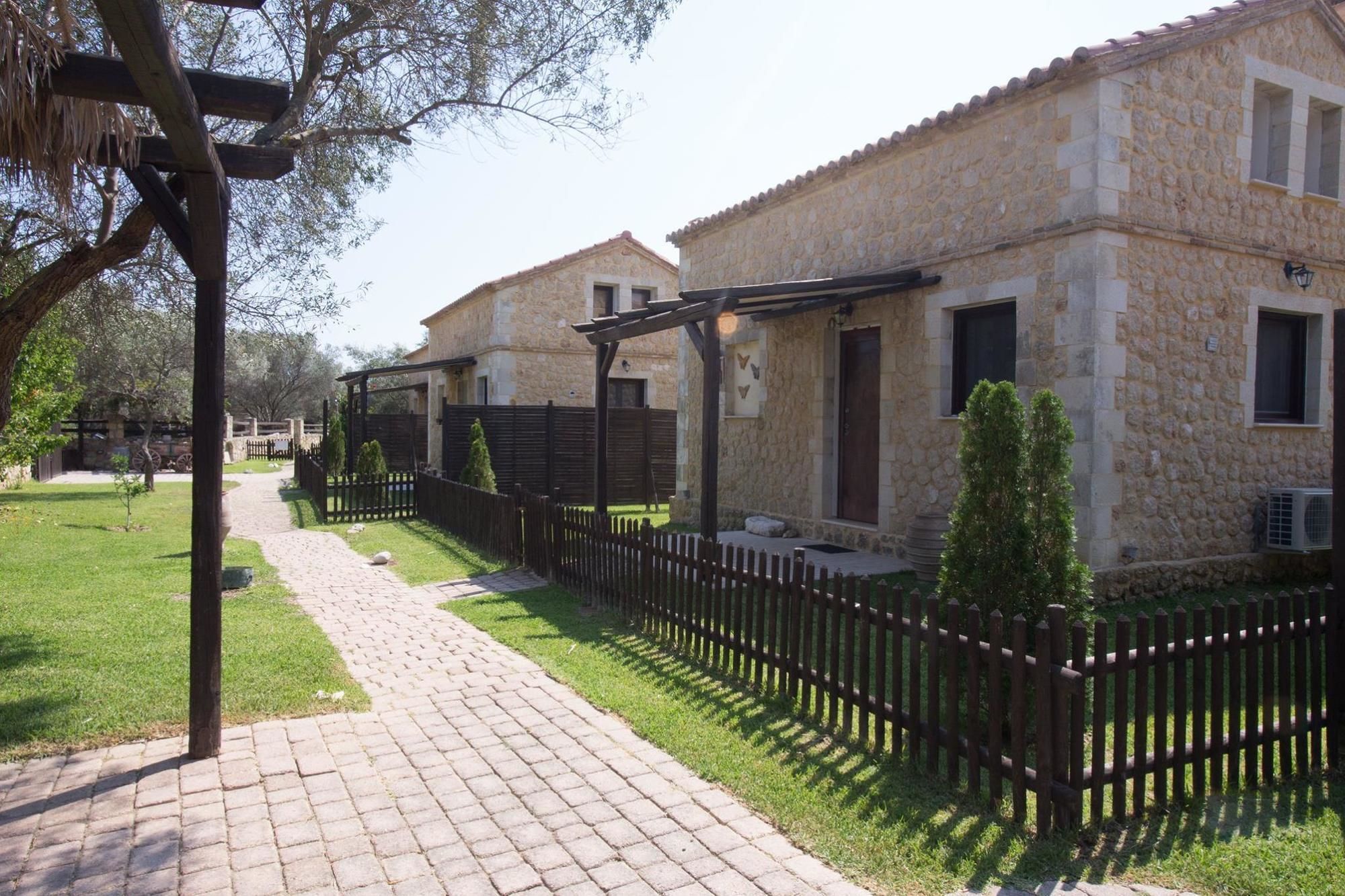 5 Stars Villas Свороната Екстериор снимка