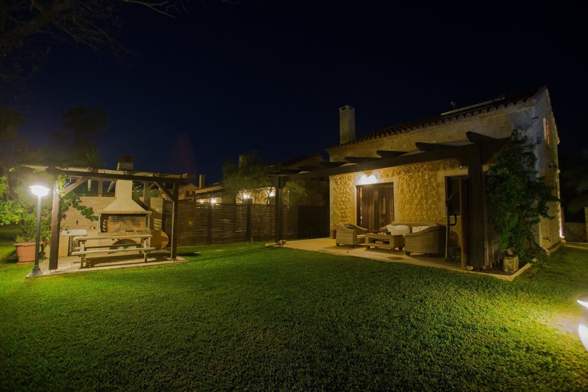 5 Stars Villas Свороната Екстериор снимка
